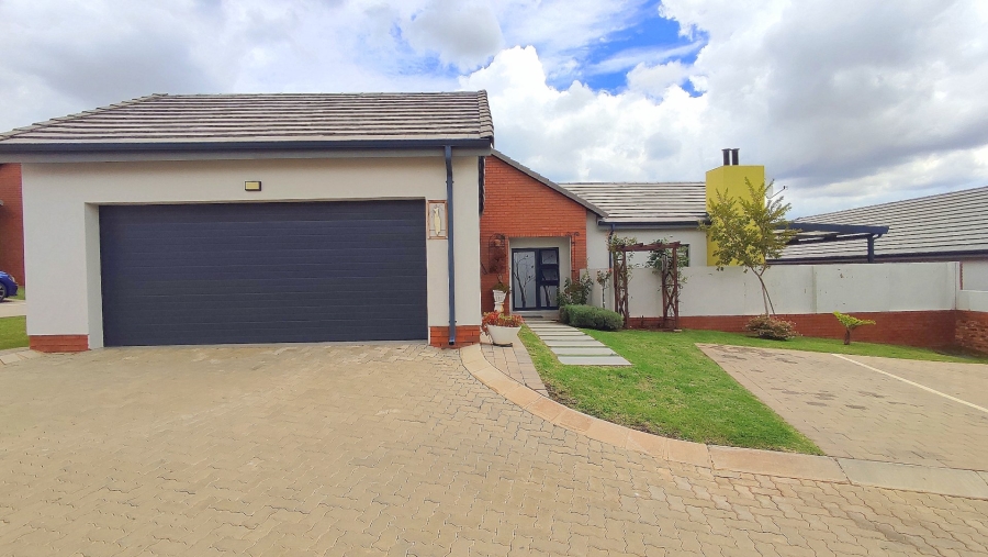 4 Bedroom Property for Sale in Amberfield Gauteng