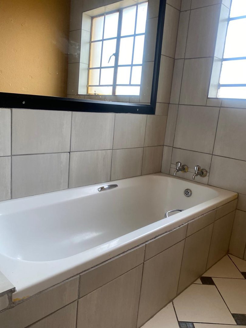 2 Bedroom Property for Sale in Nellmapius Gauteng
