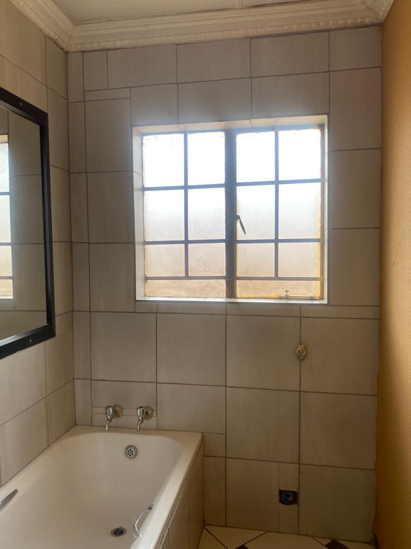 2 Bedroom Property for Sale in Nellmapius Gauteng