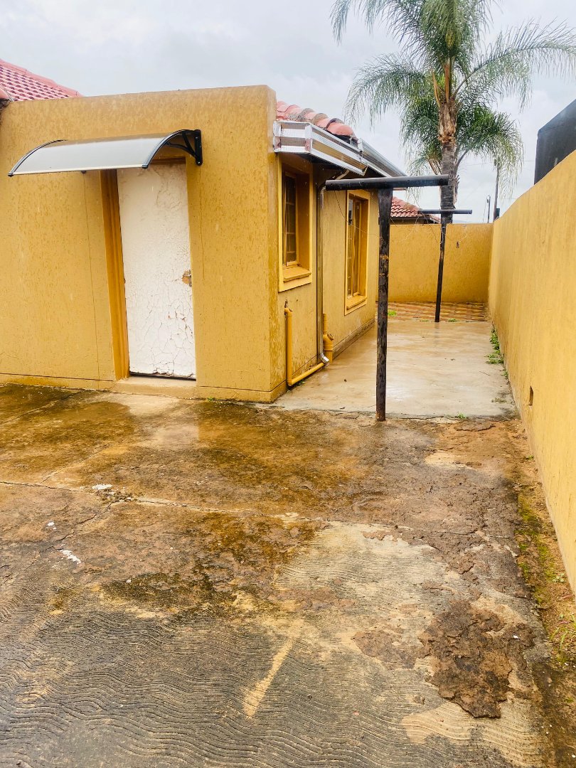 2 Bedroom Property for Sale in Nellmapius Gauteng