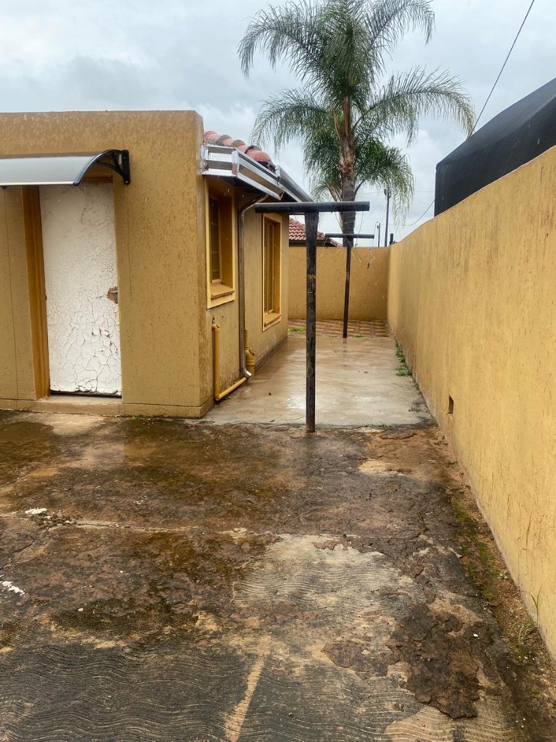 2 Bedroom Property for Sale in Nellmapius Gauteng