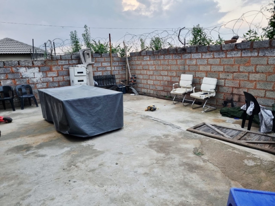 2 Bedroom Property for Sale in Windmill Park Gauteng