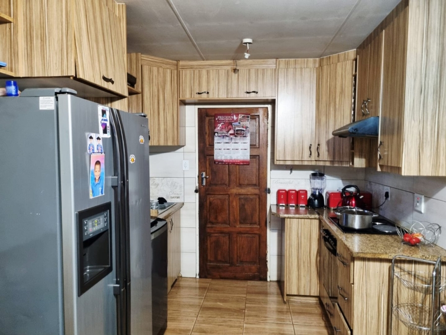 2 Bedroom Property for Sale in Windmill Park Gauteng