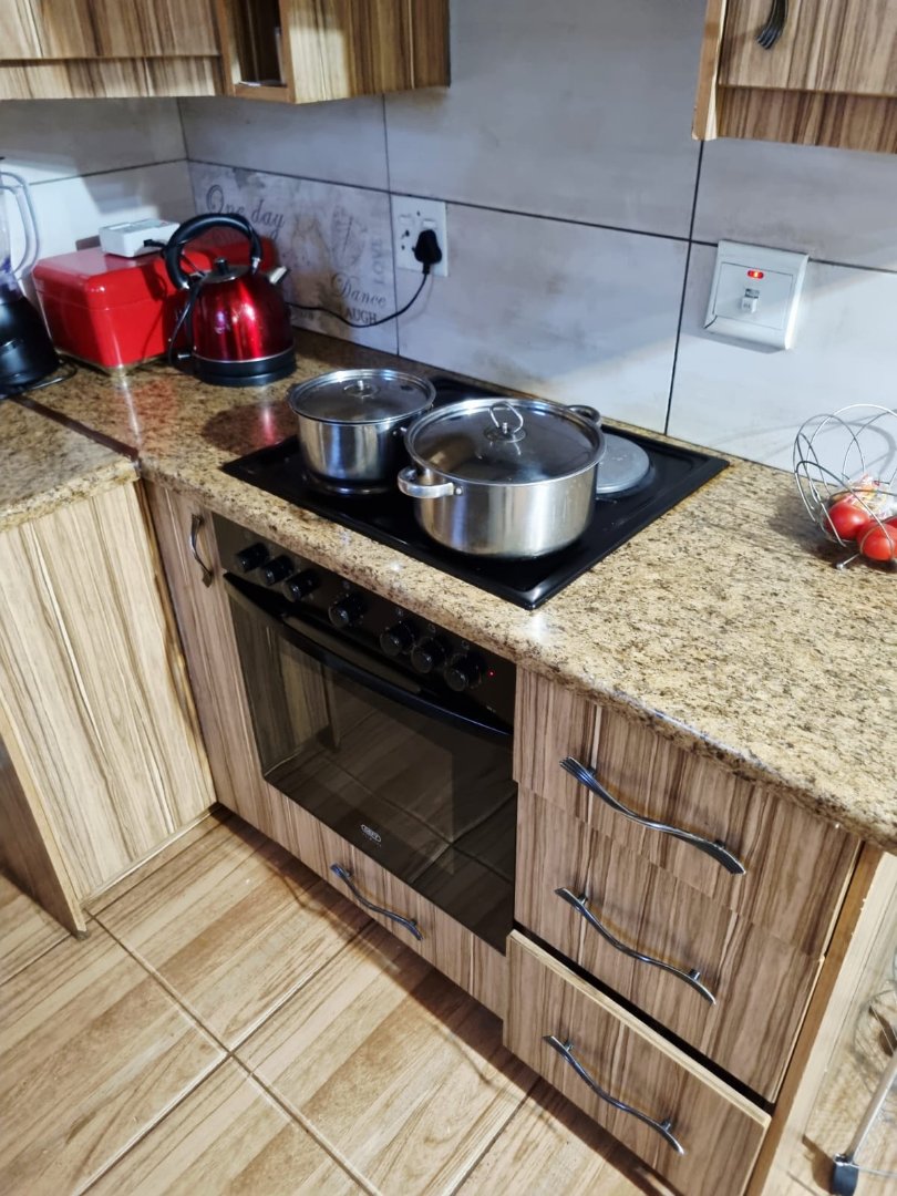 2 Bedroom Property for Sale in Windmill Park Gauteng