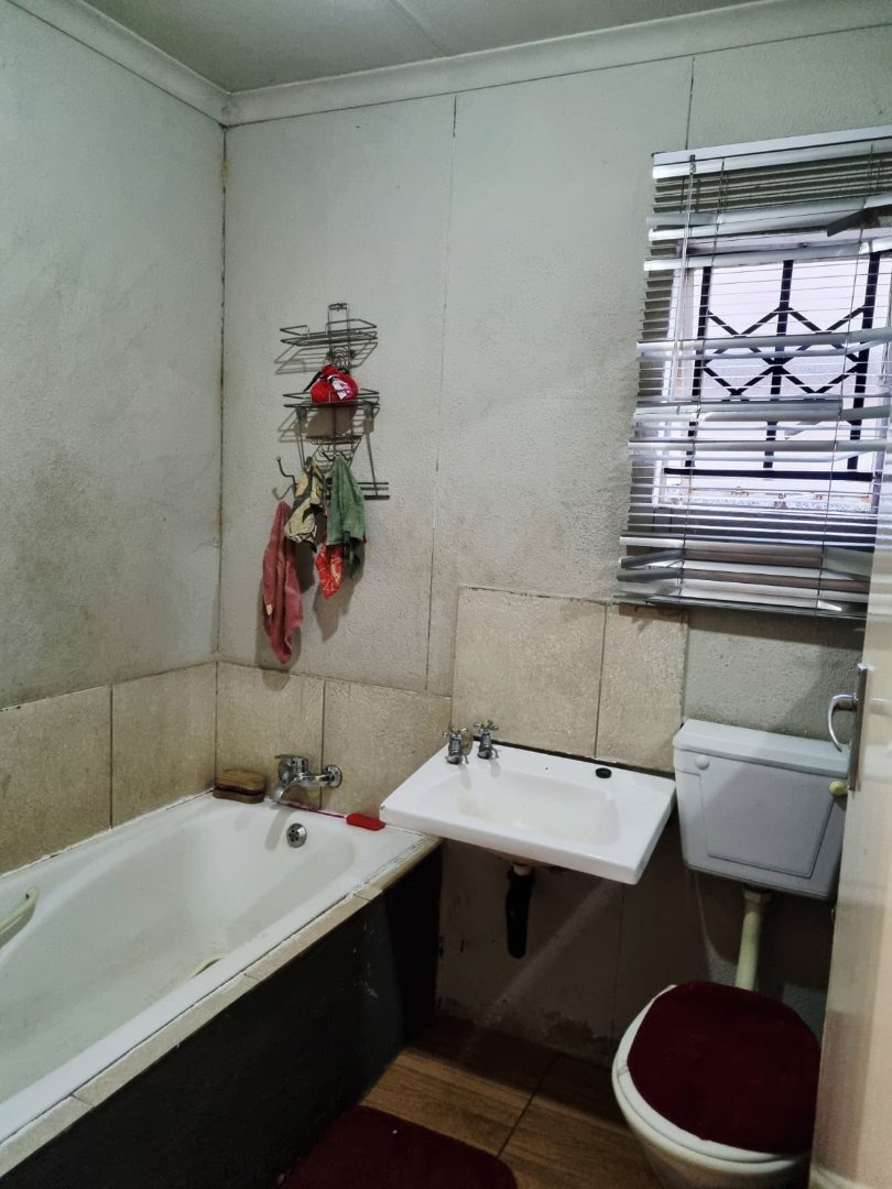 2 Bedroom Property for Sale in Windmill Park Gauteng