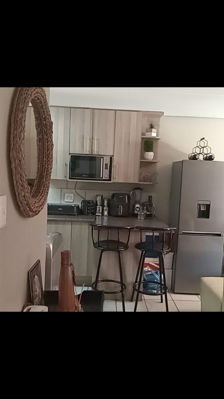 2 Bedroom Property for Sale in Cruywagenpark Gauteng