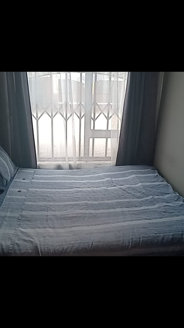 2 Bedroom Property for Sale in Cruywagenpark Gauteng