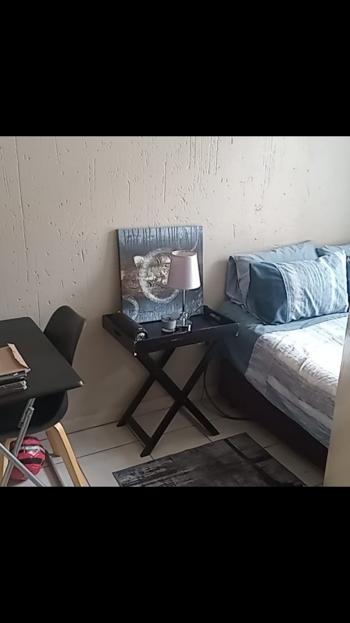 2 Bedroom Property for Sale in Cruywagenpark Gauteng