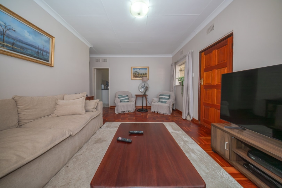 To Let 3 Bedroom Property for Rent in Lakeside Village Gauteng