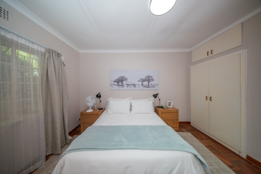 To Let 3 Bedroom Property for Rent in Lakeside Village Gauteng