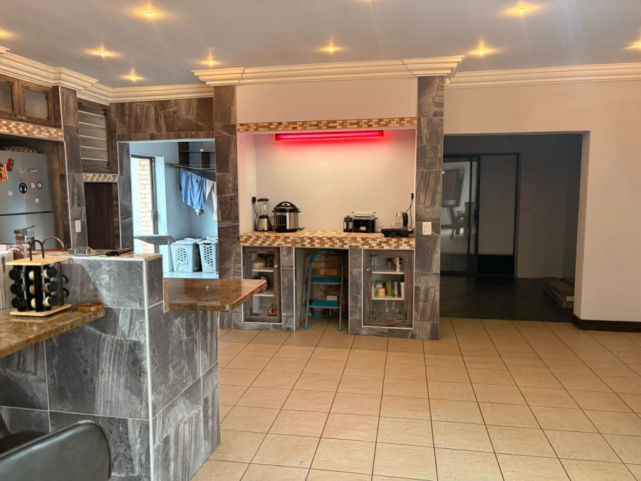 To Let 3 Bedroom Property for Rent in Helderwyk Gauteng