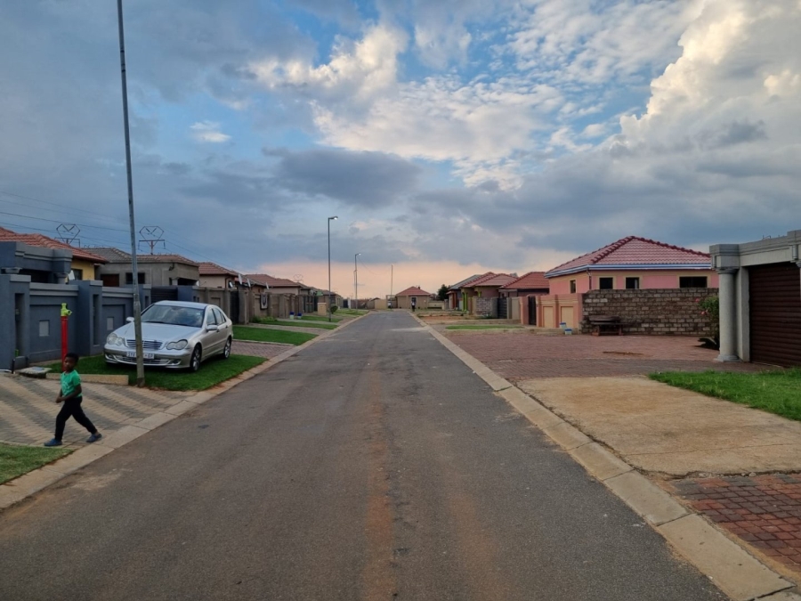 3 Bedroom Property for Sale in Windmill Park Gauteng