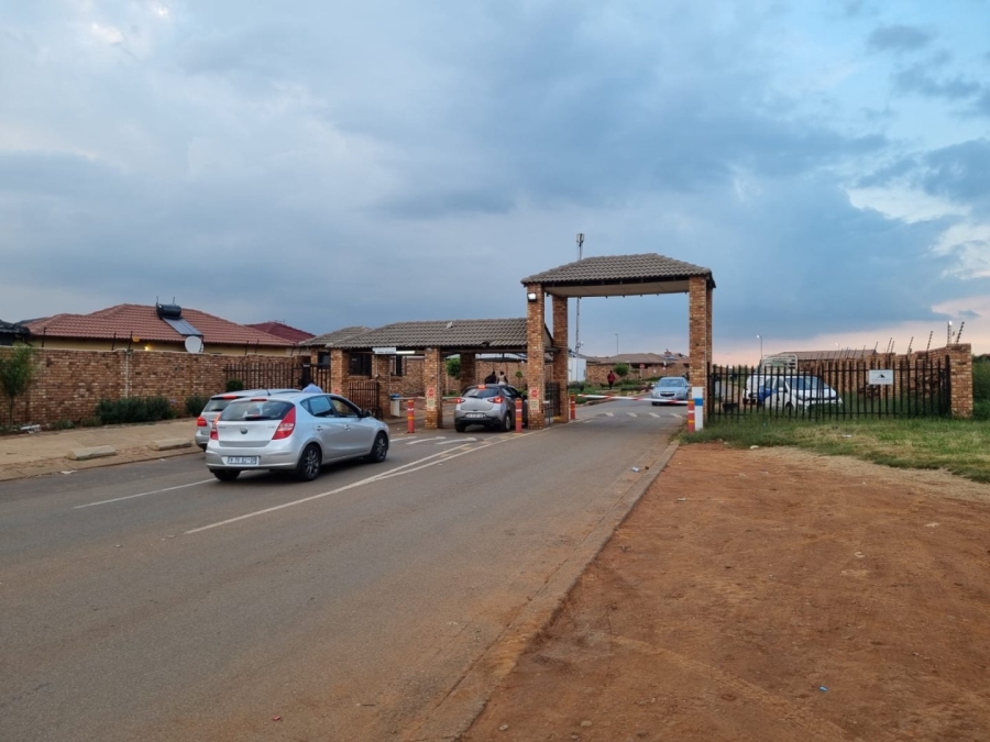 3 Bedroom Property for Sale in Windmill Park Gauteng