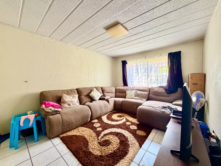 To Let 2 Bedroom Property for Rent in Norkem Park Gauteng