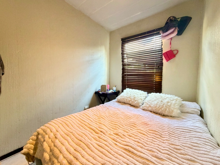 To Let 2 Bedroom Property for Rent in Norkem Park Gauteng