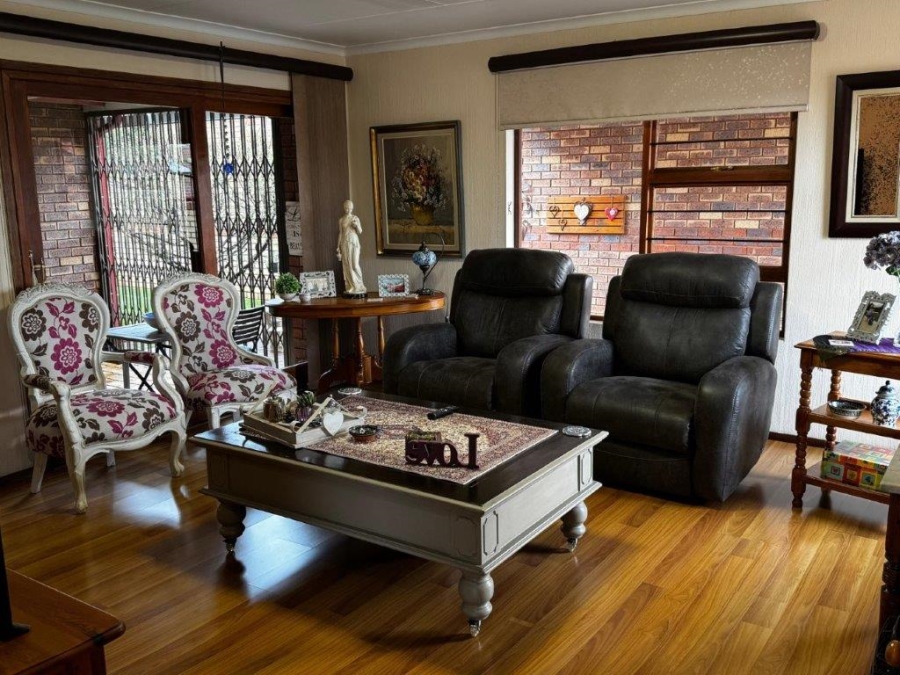 3 Bedroom Property for Sale in Van Riebeeck Park Gauteng