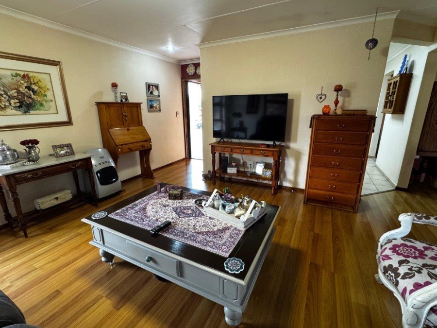 3 Bedroom Property for Sale in Van Riebeeck Park Gauteng