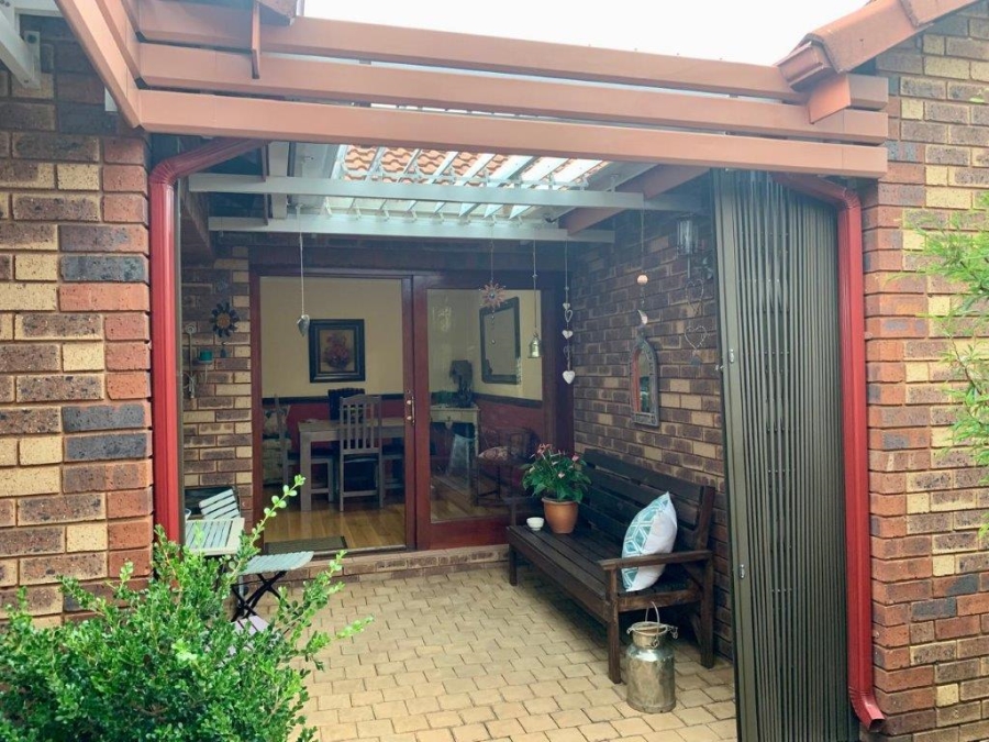 3 Bedroom Property for Sale in Van Riebeeck Park Gauteng