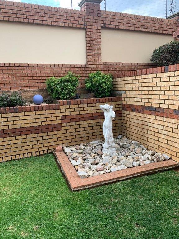 3 Bedroom Property for Sale in Van Riebeeck Park Gauteng