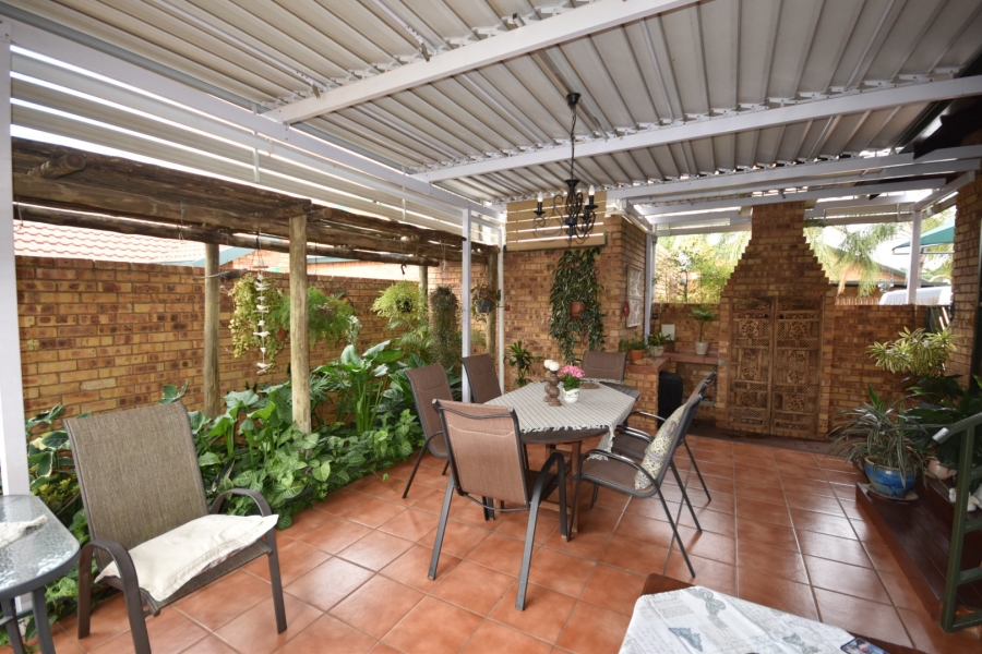 3 Bedroom Property for Sale in Magalieskruin Gauteng