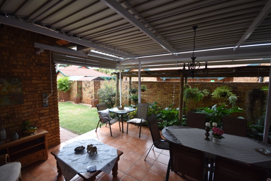 3 Bedroom Property for Sale in Magalieskruin Gauteng