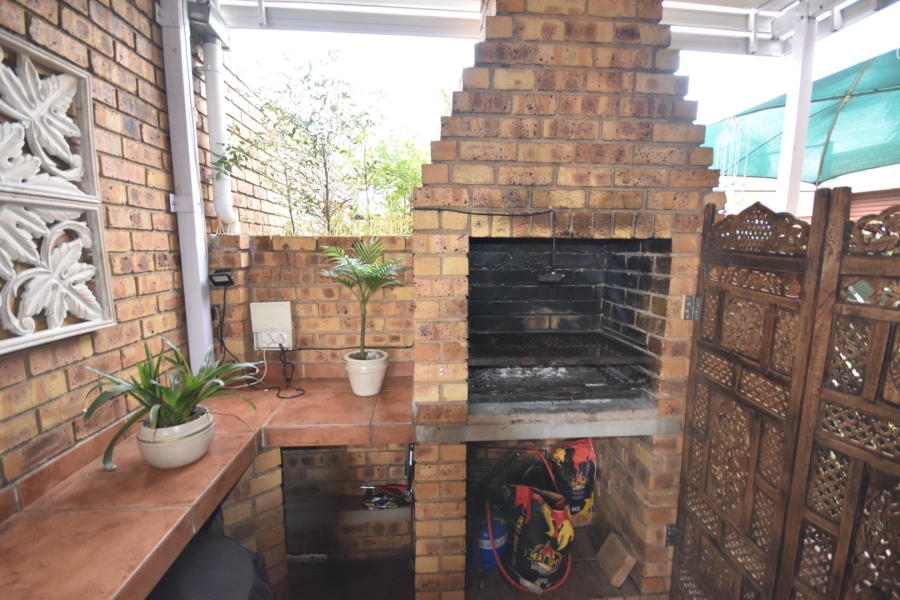 3 Bedroom Property for Sale in Magalieskruin Gauteng