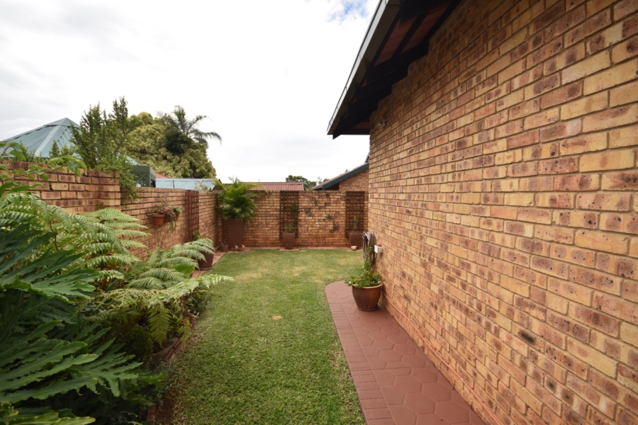3 Bedroom Property for Sale in Magalieskruin Gauteng