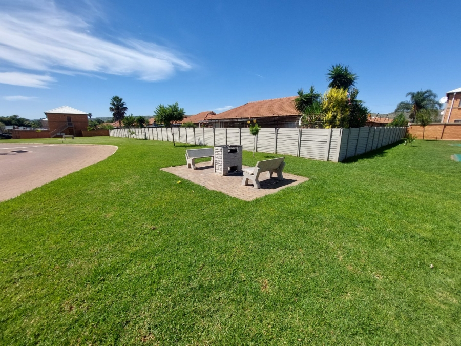 2 Bedroom Property for Sale in Andeon Gauteng