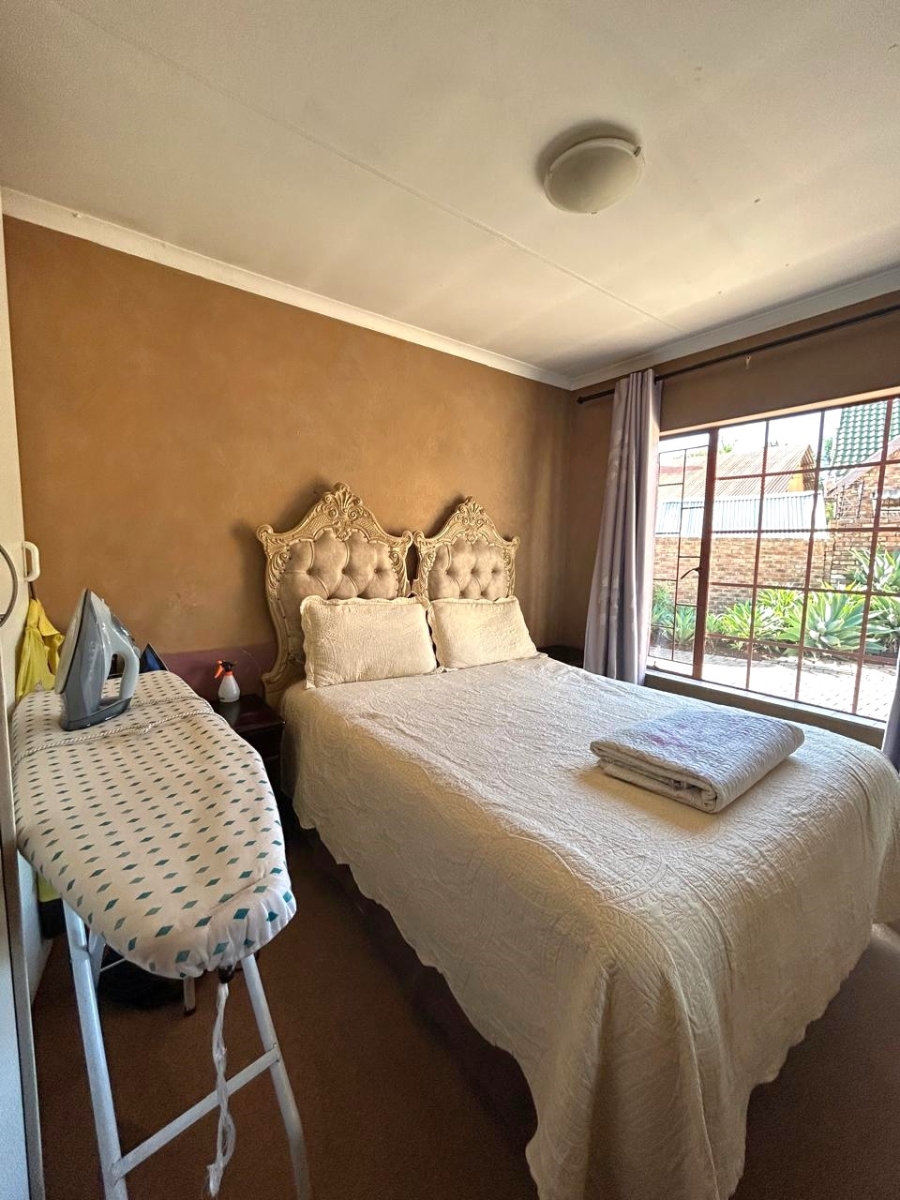 4 Bedroom Property for Sale in Zwartkop Gauteng