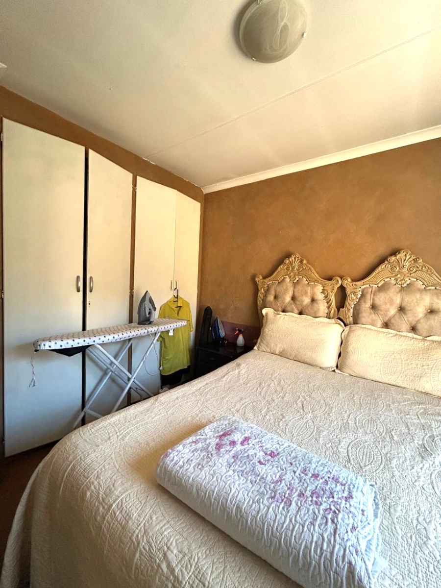 4 Bedroom Property for Sale in Zwartkop Gauteng
