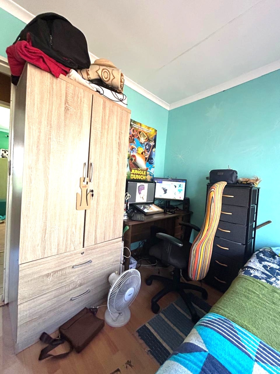 4 Bedroom Property for Sale in Zwartkop Gauteng