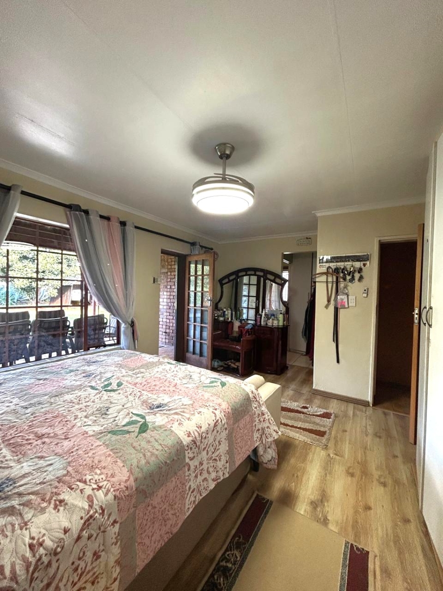 4 Bedroom Property for Sale in Zwartkop Gauteng