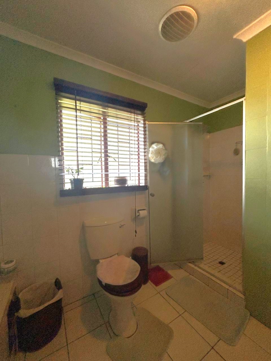 4 Bedroom Property for Sale in Zwartkop Gauteng