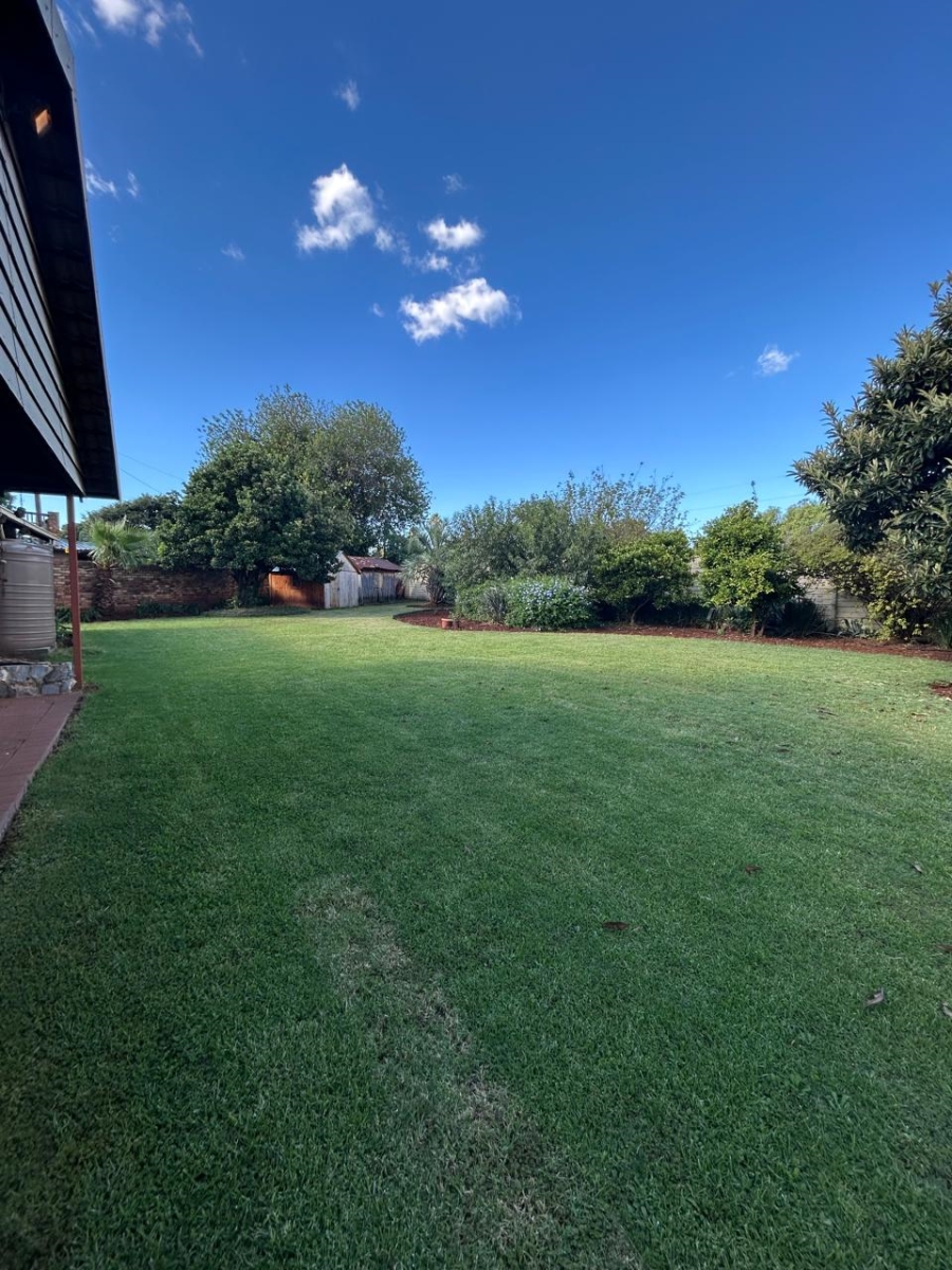 4 Bedroom Property for Sale in Zwartkop Gauteng