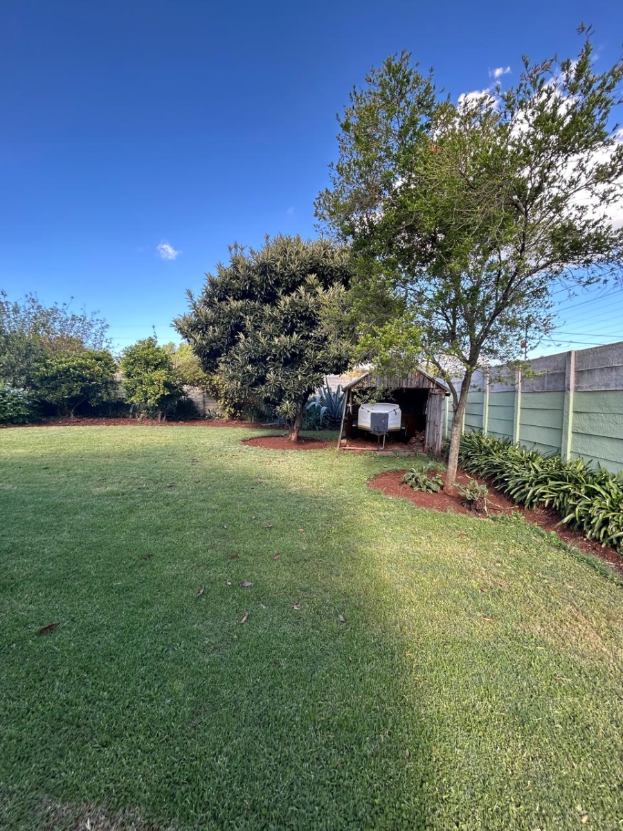 4 Bedroom Property for Sale in Zwartkop Gauteng