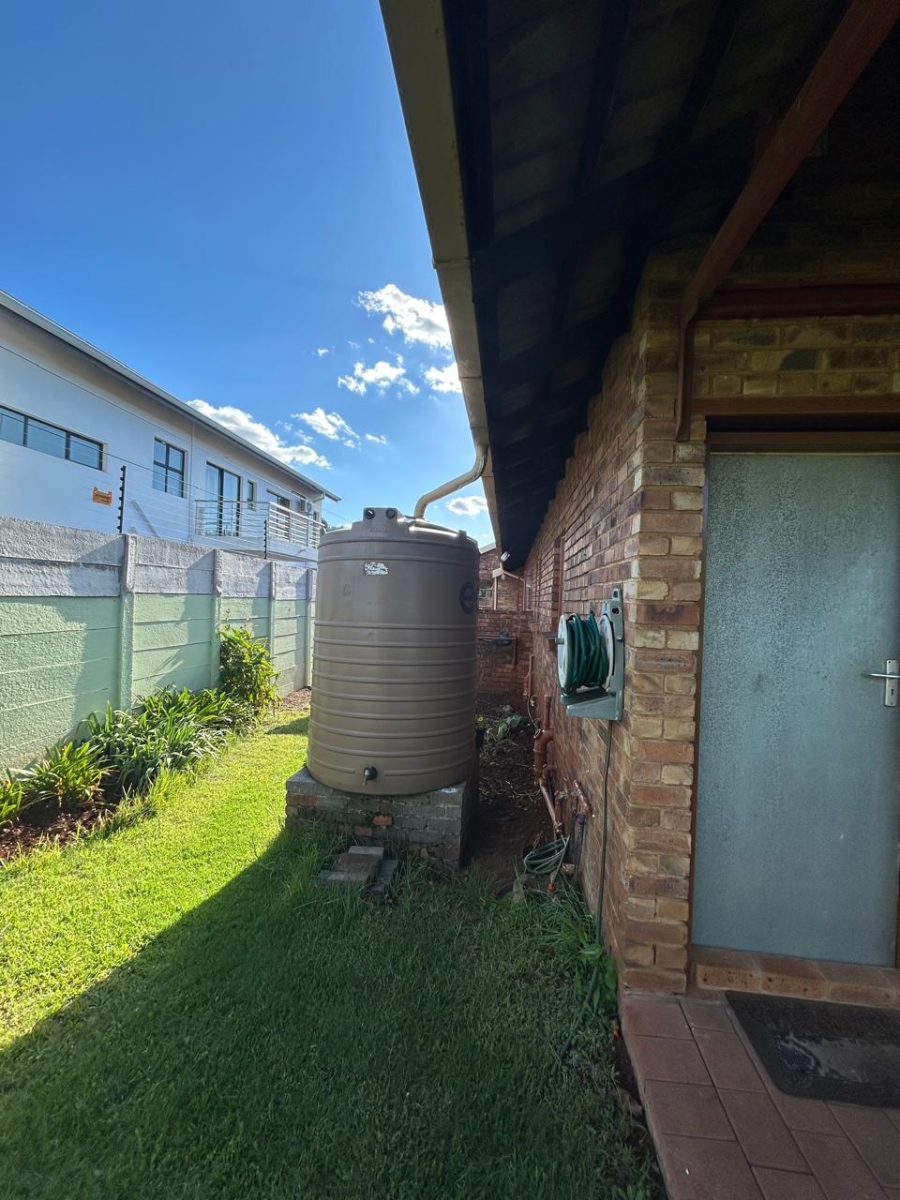 4 Bedroom Property for Sale in Zwartkop Gauteng