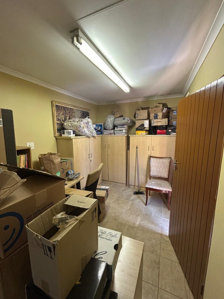 4 Bedroom Property for Sale in Zwartkop Gauteng