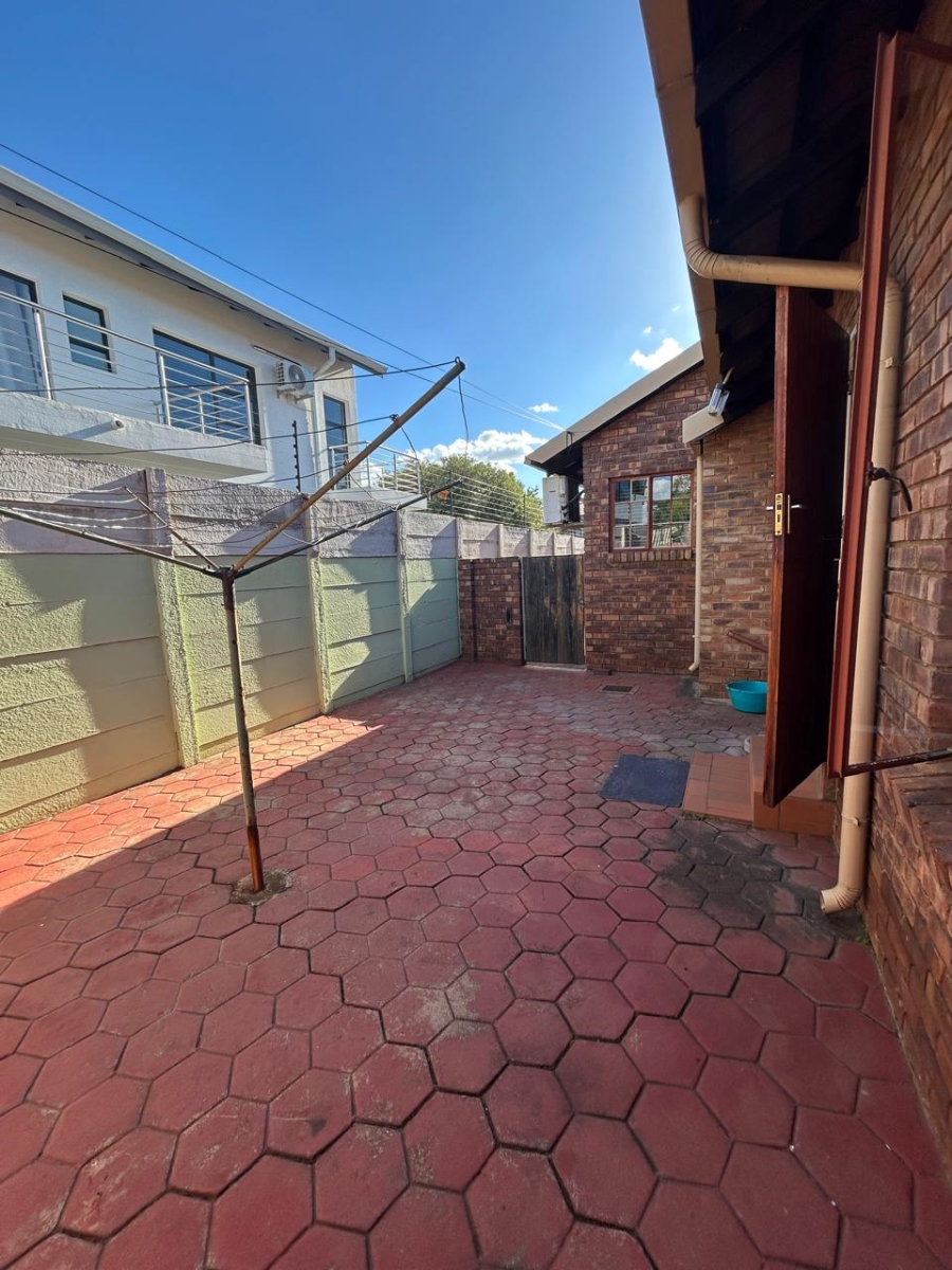 4 Bedroom Property for Sale in Zwartkop Gauteng