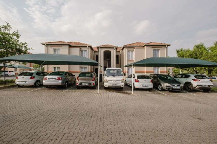 2 Bedroom Property for Sale in Ormonde View Gauteng