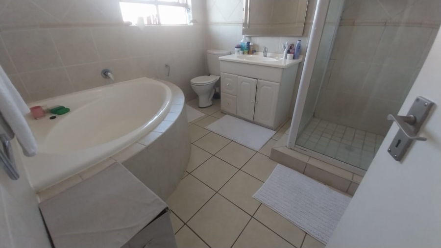 3 Bedroom Property for Sale in Meyersdal Gauteng