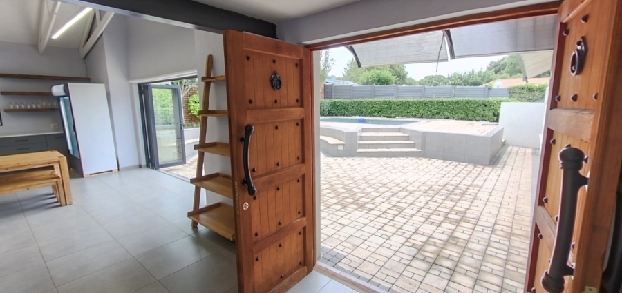 To Let  Bedroom Property for Rent in Waverley Gauteng