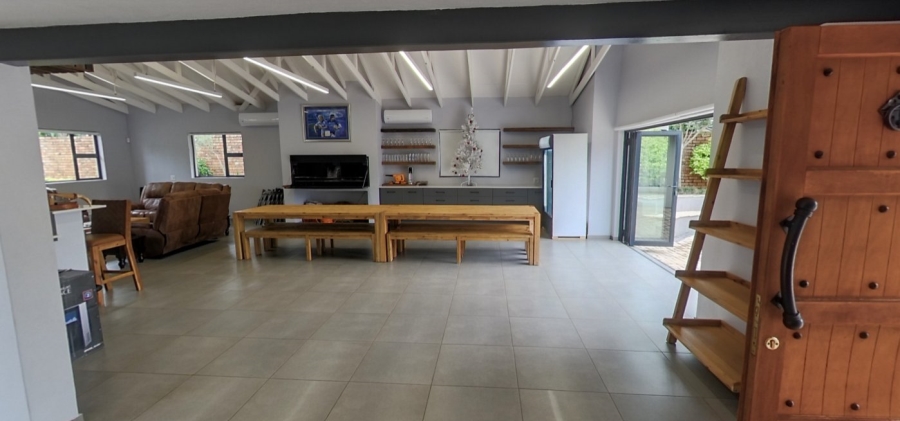 To Let  Bedroom Property for Rent in Waverley Gauteng