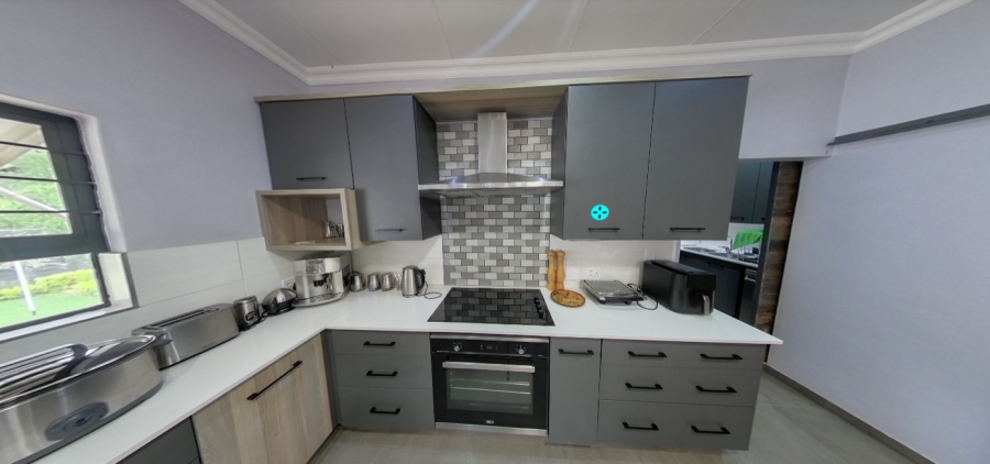 To Let  Bedroom Property for Rent in Waverley Gauteng