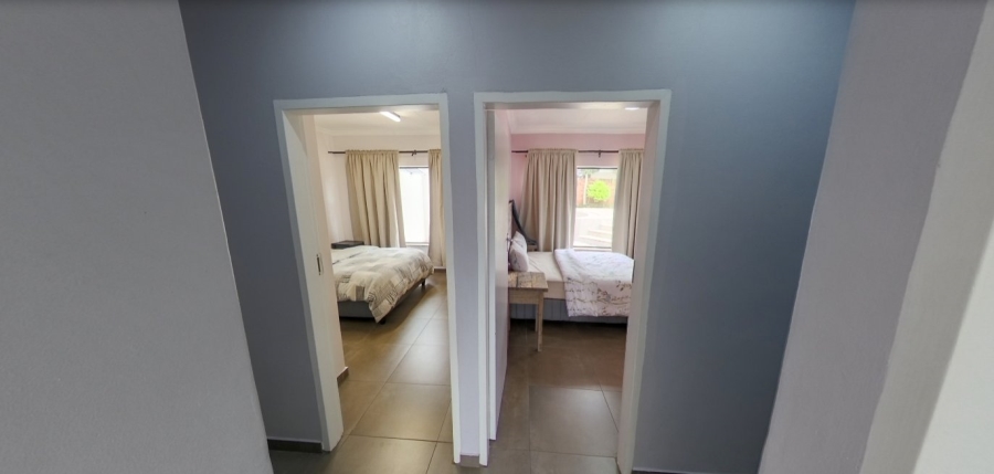 To Let  Bedroom Property for Rent in Waverley Gauteng