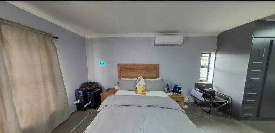 To Let  Bedroom Property for Rent in Waverley Gauteng