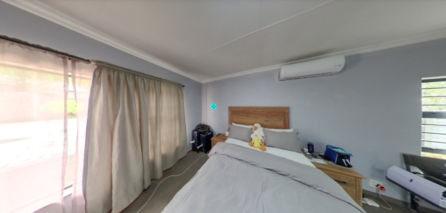 To Let  Bedroom Property for Rent in Waverley Gauteng