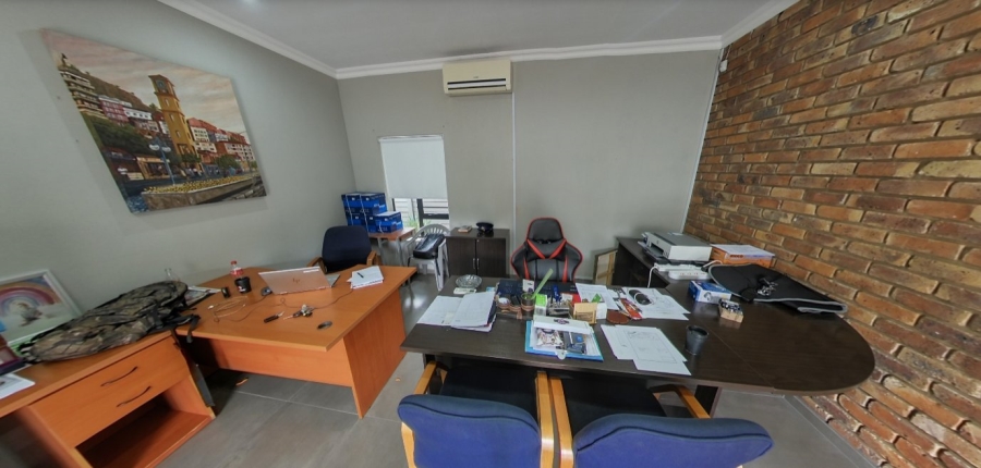 To Let  Bedroom Property for Rent in Waverley Gauteng