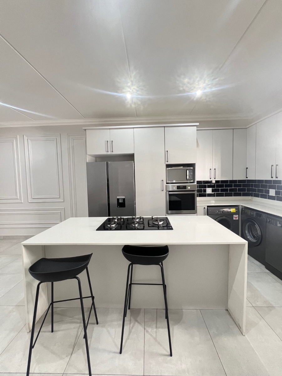 To Let 2 Bedroom Property for Rent in Bryanston Gauteng