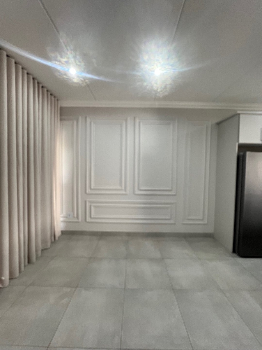 To Let 2 Bedroom Property for Rent in Bryanston Gauteng