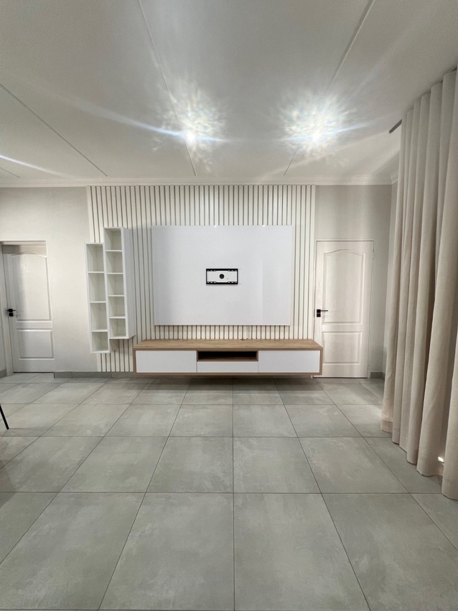 To Let 2 Bedroom Property for Rent in Bryanston Gauteng